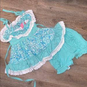 Wildling by well dressed wolf Bali set